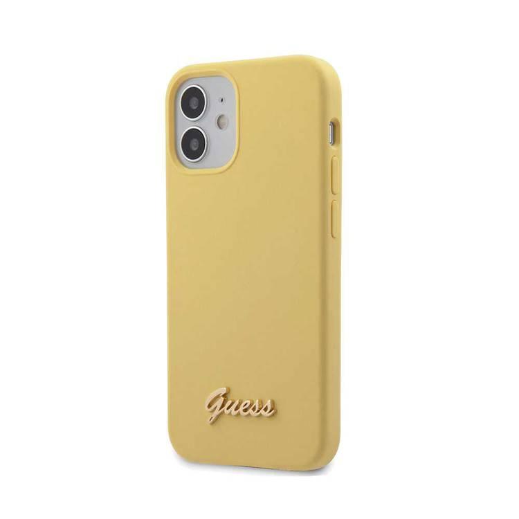 جراب هاتف CG MOBILE Guess سائل من السيليكون مع شعار معدني لهاتف iPhone 12 Mini (5.4 بوصة) جراب هاتف متوافق مع أجهزة الشحن اللاسلكية المرخصة رسميًا - أصفر