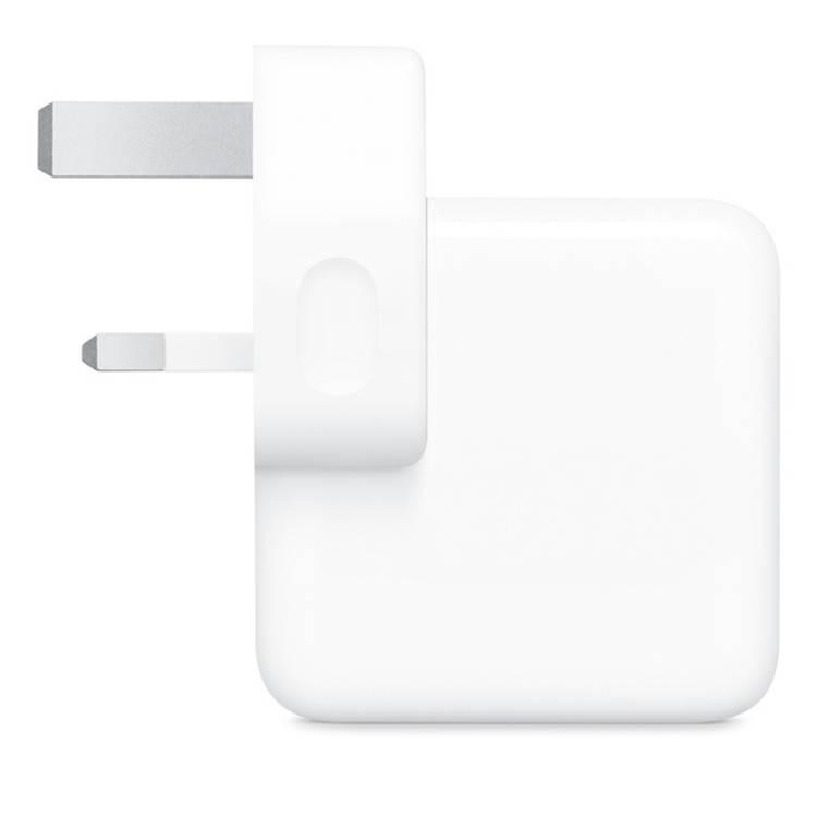 محول طاقة بمنفذ USB-C مزدوج من Apple بقوة 35 واط - أبيض