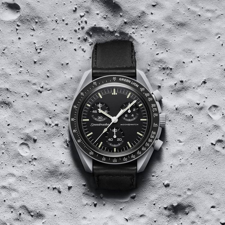 ساعة جرين ليون رحلة إلى القمر الذكية - أسود