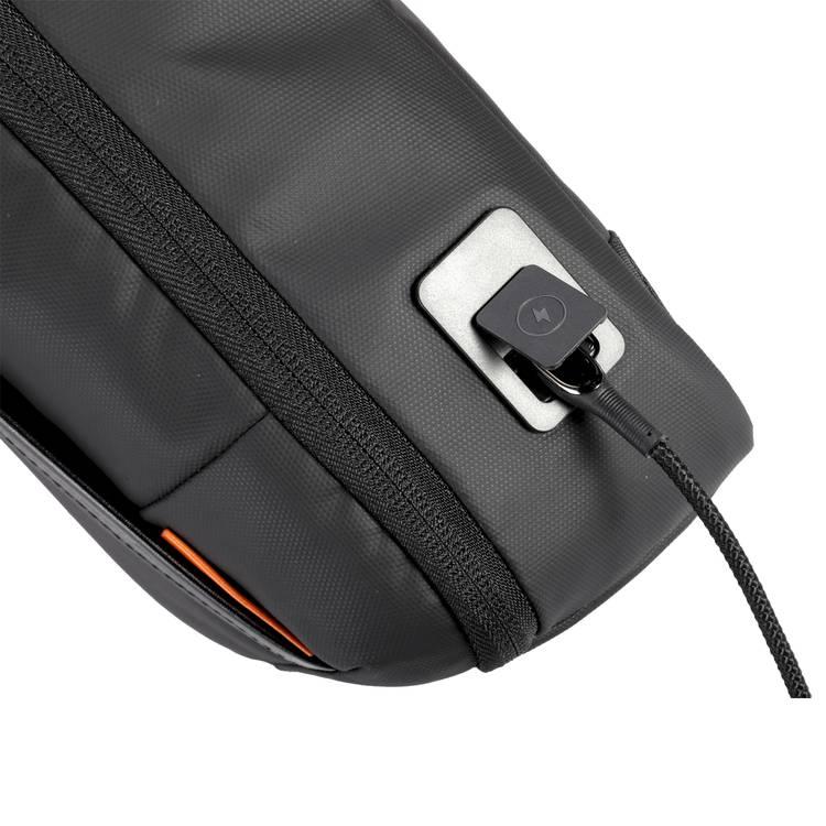 حقيبة Porodo للألعاب المقاومة للماء من البولي يوريثان مع منفذ USB-C - أسود