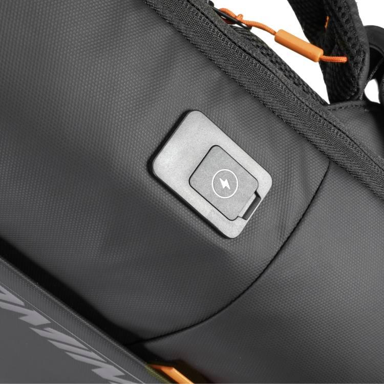 حقيبة ظهر للكمبيوتر المحمول من البولي يوريثان مقاومة للماء للألعاب من Porodo مع منفذ USB-C - أسود