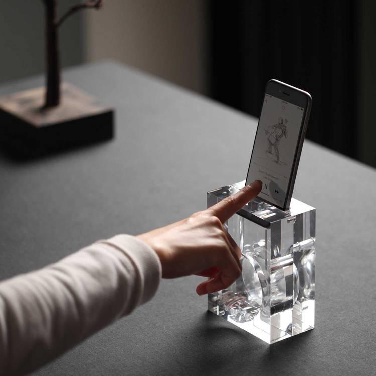 Elago Acoustic Amplification Stand Compatible with iPhone 6/7, Classic & Modern Design, Transparent Acrylic, Increases the Volume, Convenient, Cable Management, Easy Installation