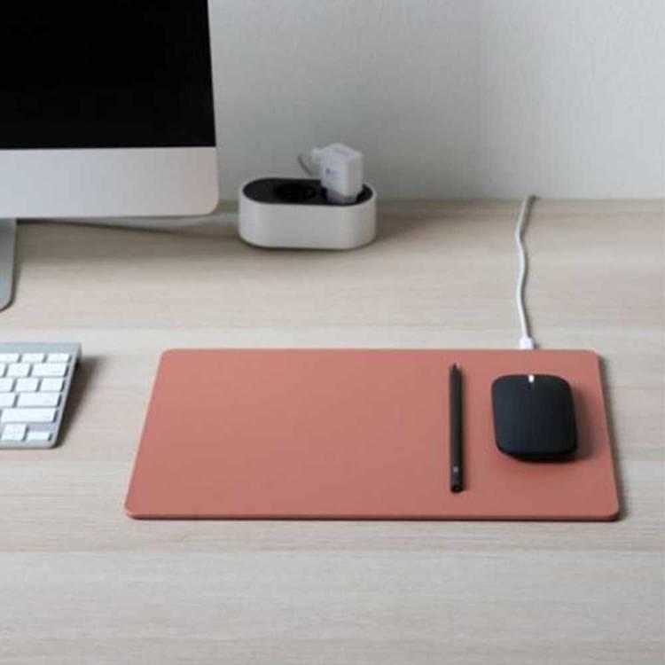 Pout Hands 3 Pro Fast Wireless Charging Mouse Pad - Rose Biege