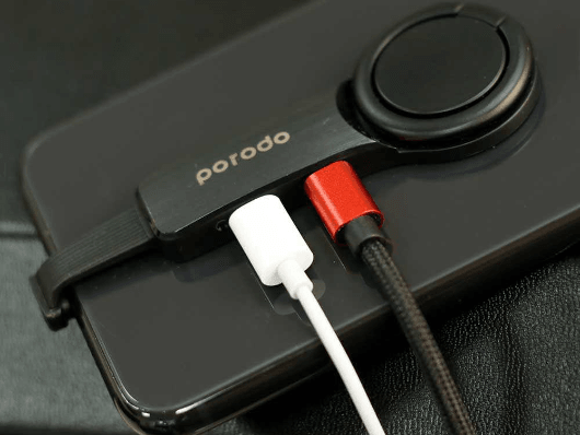 Dual Lightning Adapter with Finger Grip